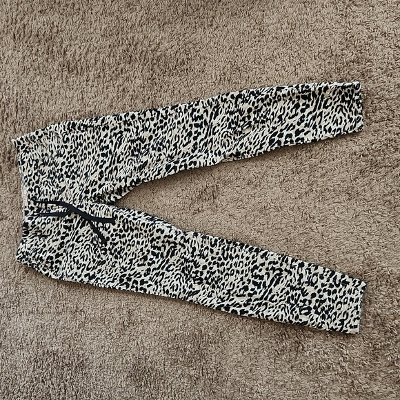 Animal print pants - Picture 1 of 9